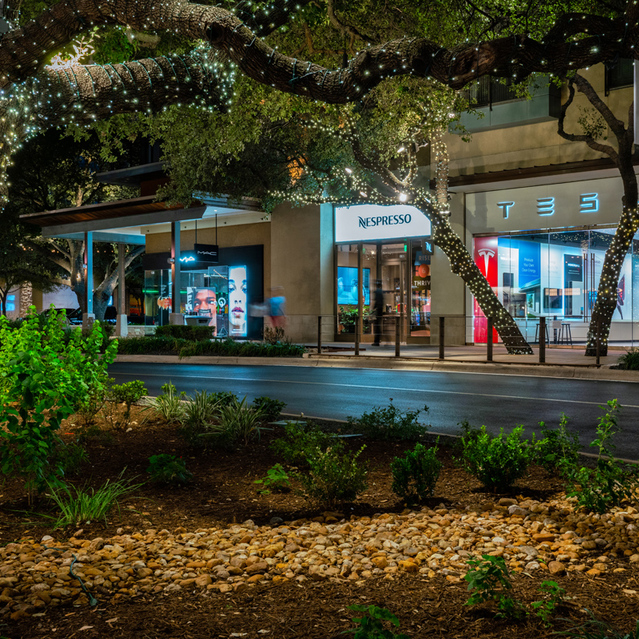 Luxury Apartments in Austin, TX 1900 Parmer Apartments